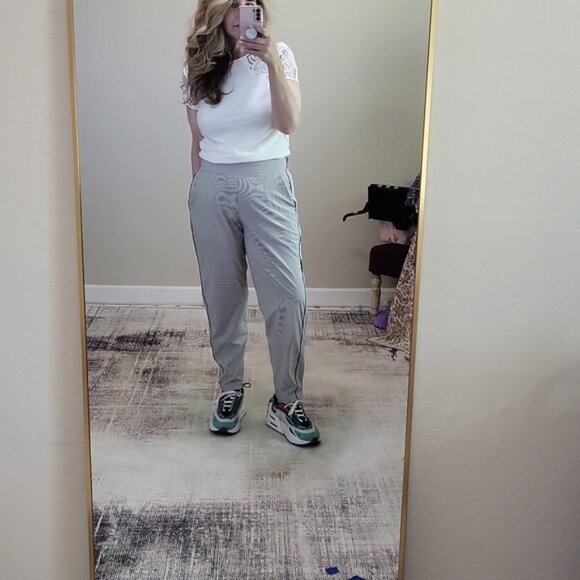 Athleta Gray Brooklyn Ankle Pants - Picture 5 of 15